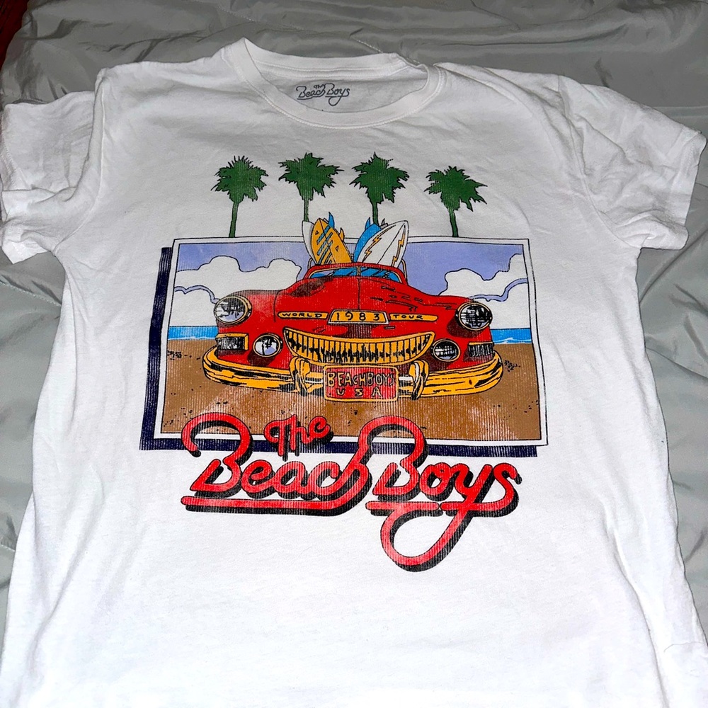 Beach boys graphic tee. Size large